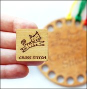 (image for) Happy Cat Wood Needle Minder