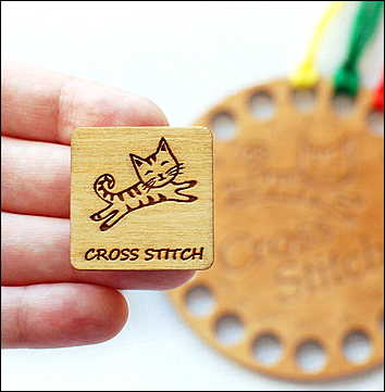 (image for) Happy Cat Wood Needle Minder - Click Image to Close